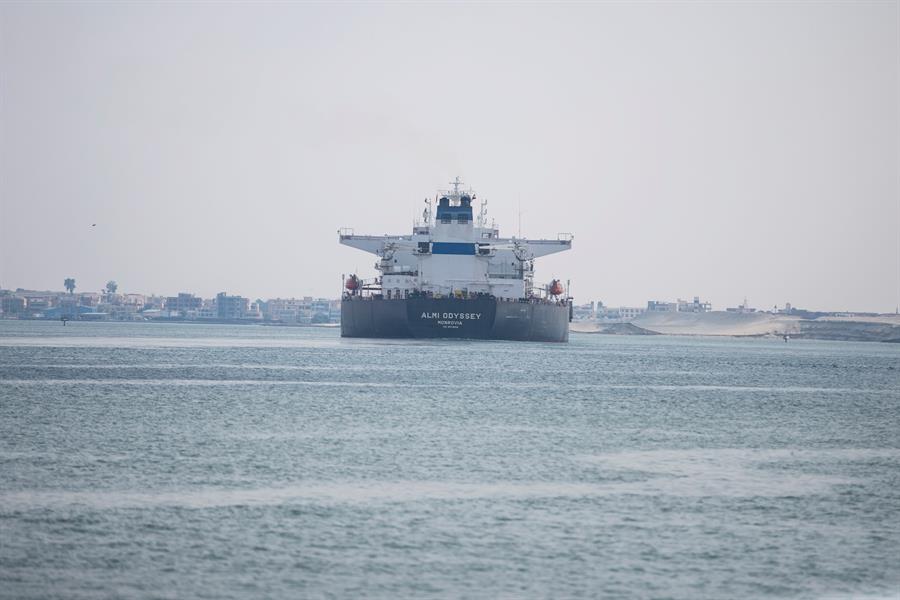 Canal de Suez, no Egito, é liberado após Ever Given desencalhar