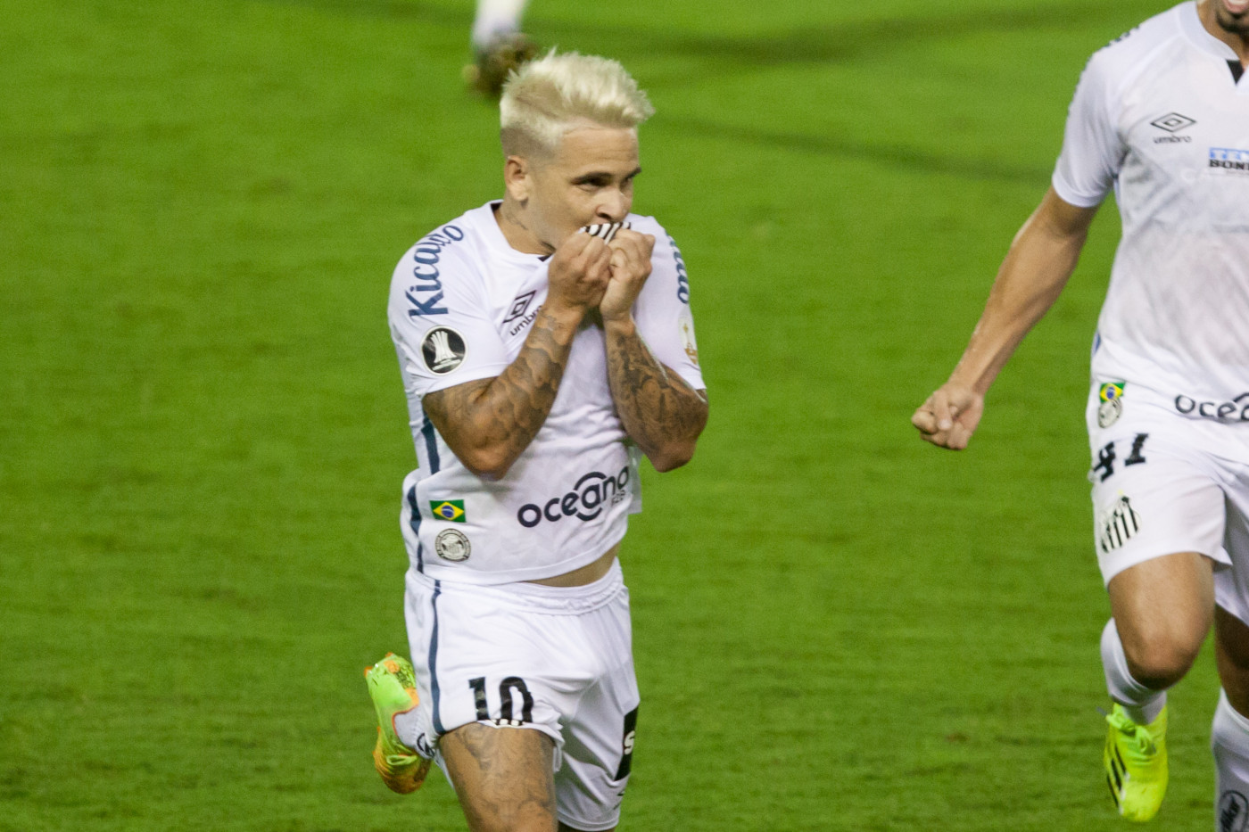 Soteldo comemora o gol do Santos na Libertadores