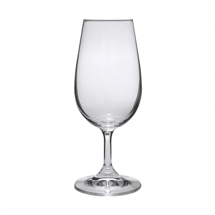 Taça de vinho ISO em fundo branco