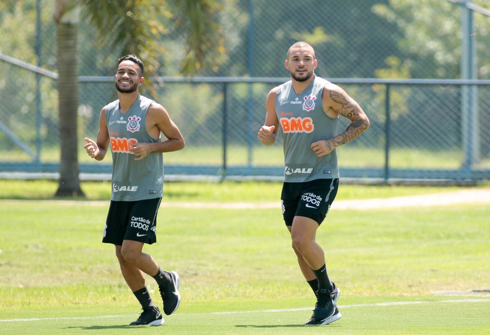 Madson e André Luis durante treinamento no Corinthians