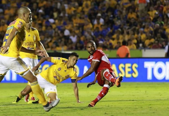 Ascendiendo al São Paulo, William tenía un problema cardíaco y jugaba con Ronaldinho