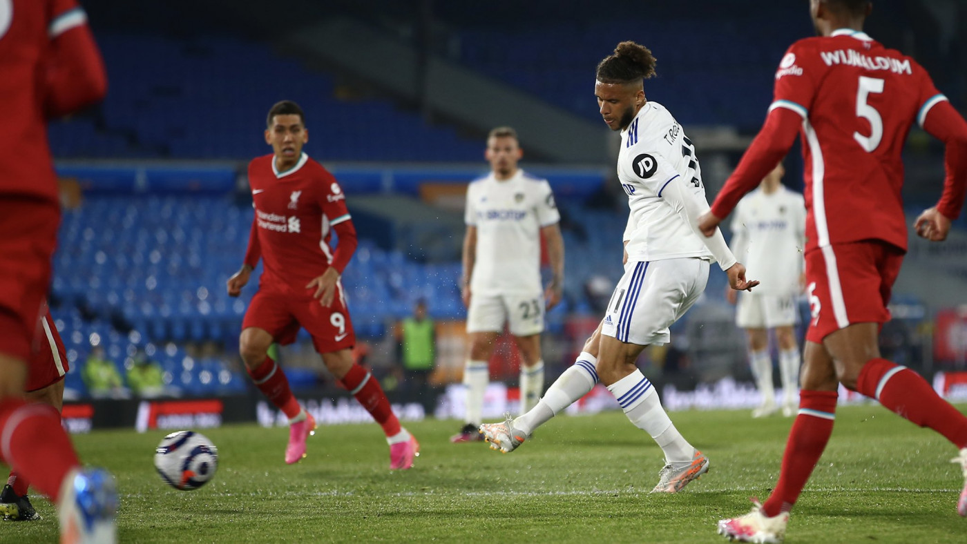 Liverpool sai na frente, mas Chelsea busca empate pelo Inglês