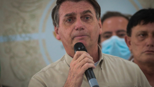 O presidente da república, Jair Bolsonaro, durante entrega alimentos nesta sexta-feira(23) em Belém do Pará
