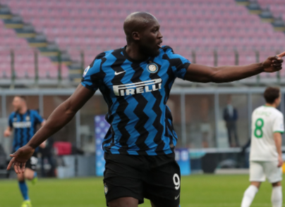 Romelu Lukako comemora gol da Inter de Milão