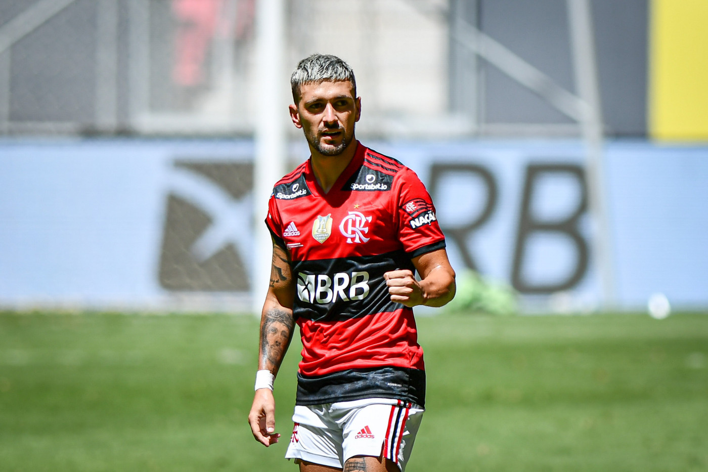 Arrascaeta durante final da Supercopa do Brasil entre Flamengo e Palmeiras