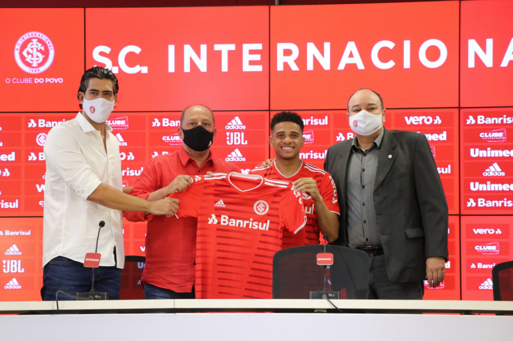 Taison Promises Victorious Return At Internacional I Didn T Come For A Walk Prime Time Zone Sports Prime Time Zone