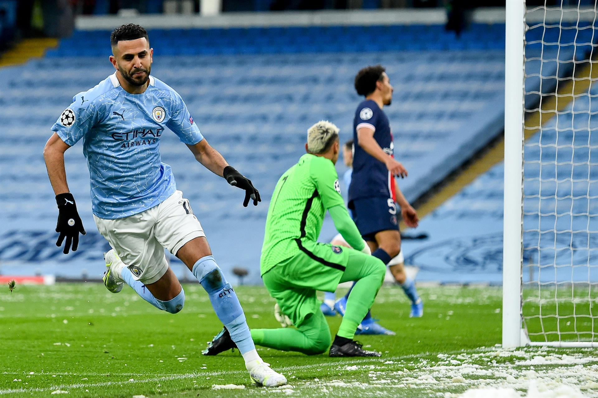 Fora de casa, Manchester City vence Paris Saint-Germain na semifinal da  Champions League - Jogada - Diário do Nordeste