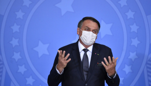 Bolsonaro diz que STF fez 'fake news e cometeu crime' em vídeo sobre ação na pandemia