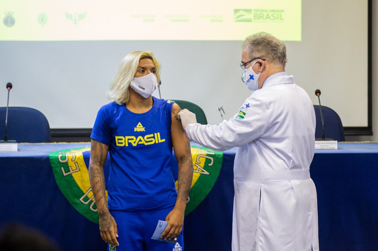 Atletas olímpicos e paraolímpicos começaram a ser vacinados nesta sexta-feira, 14 de maio