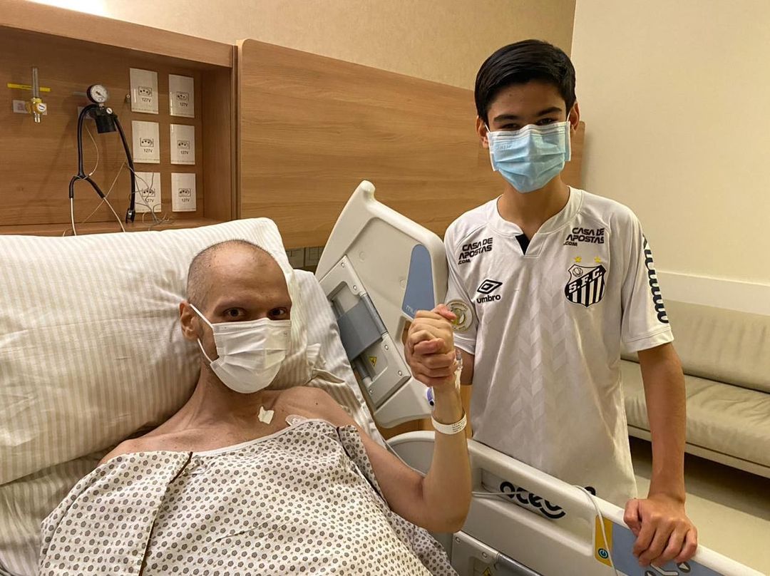 Bruno Covas e filho em hospital