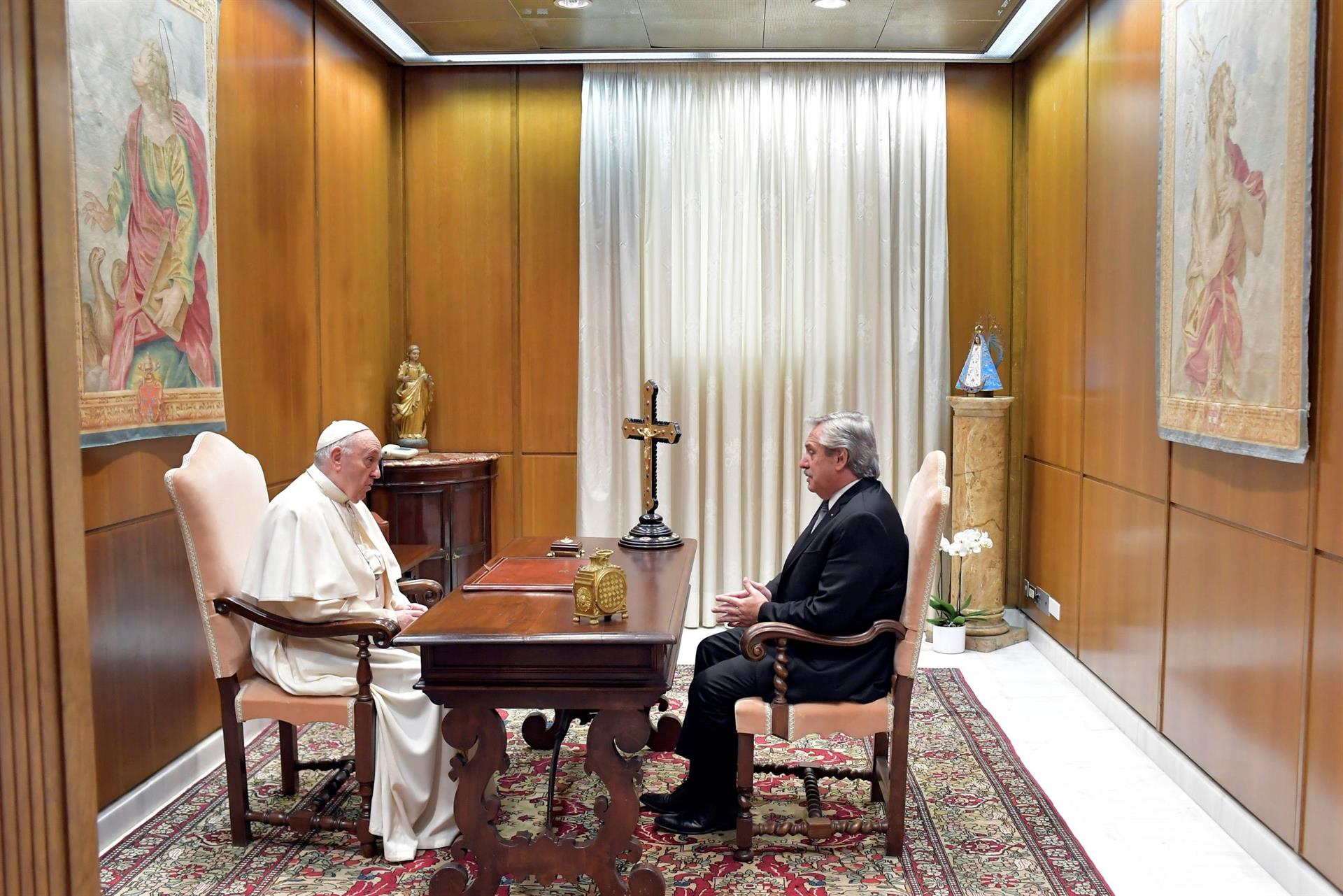 Papa Francisco recebe o presidente da Argentina, Alberto Fernández, em audiência privada no Vaticano