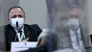 O ex-ministro da Saúde, general Eduardo Pazuello, durante depoimento na CPI da Covid-19
