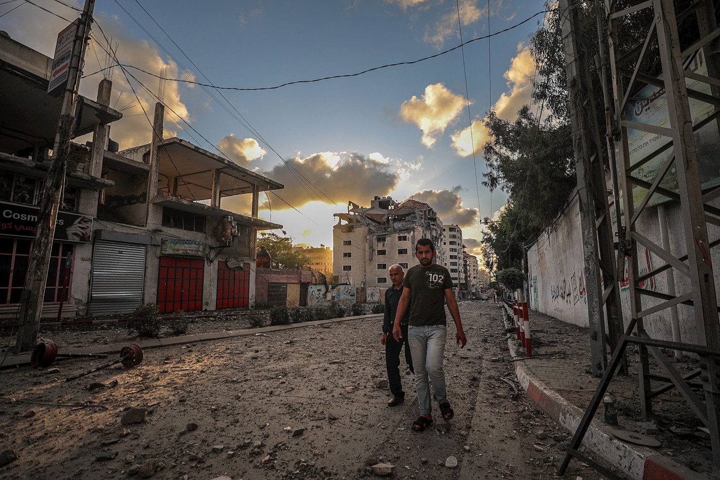 Escombros na Faixa de Gaza após conflito entre Israel e Hamas, que deixou 240 mortos