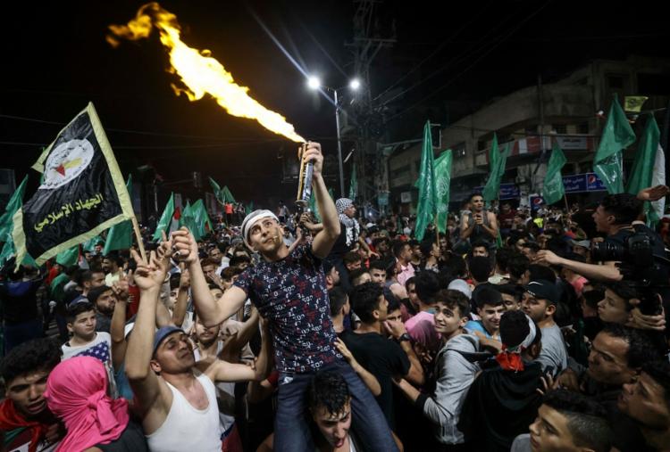 Manifestantes palestinos reivindicam vitória do Hamas sobre Israel