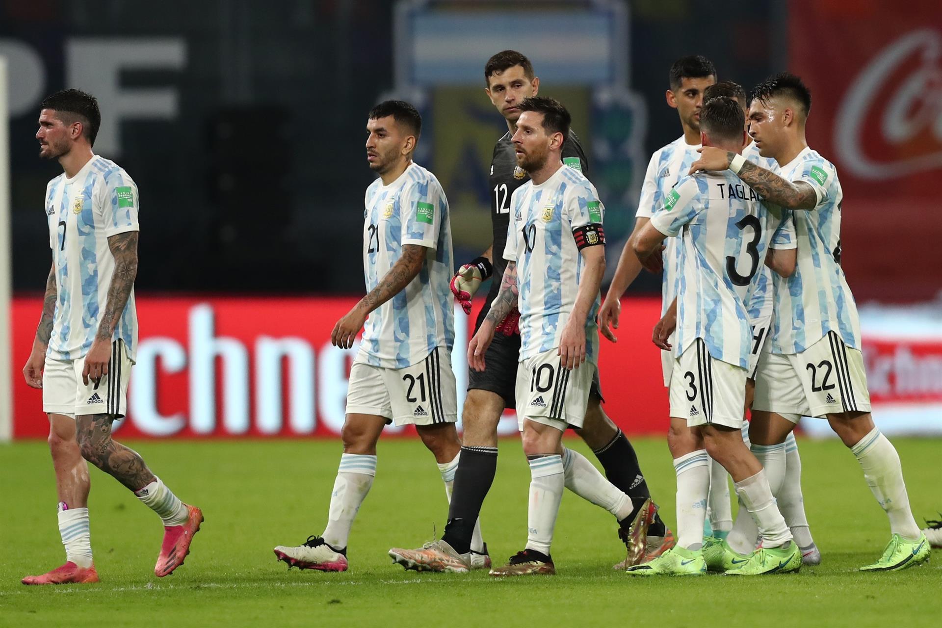 seleção argentina durante partida das eliinatórias