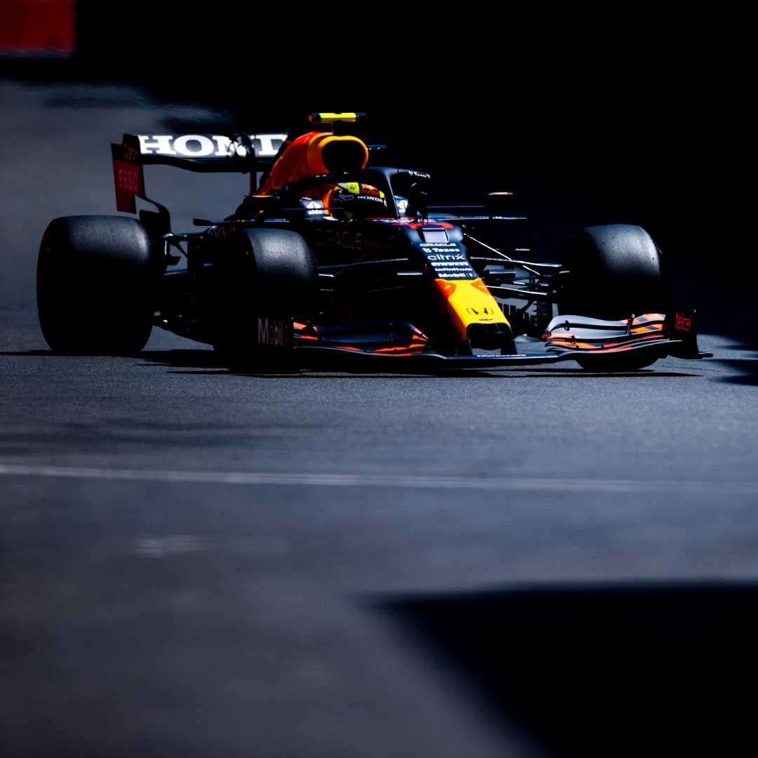 O mexicano Sergio Perez, da Red Bull, conquistou a sua segunda vitória na carreira no GP do Azerbaijão