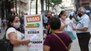 Brasil cria 280 mil empregos formais em maio, o 5º mês seguido de alta, aponta Caged