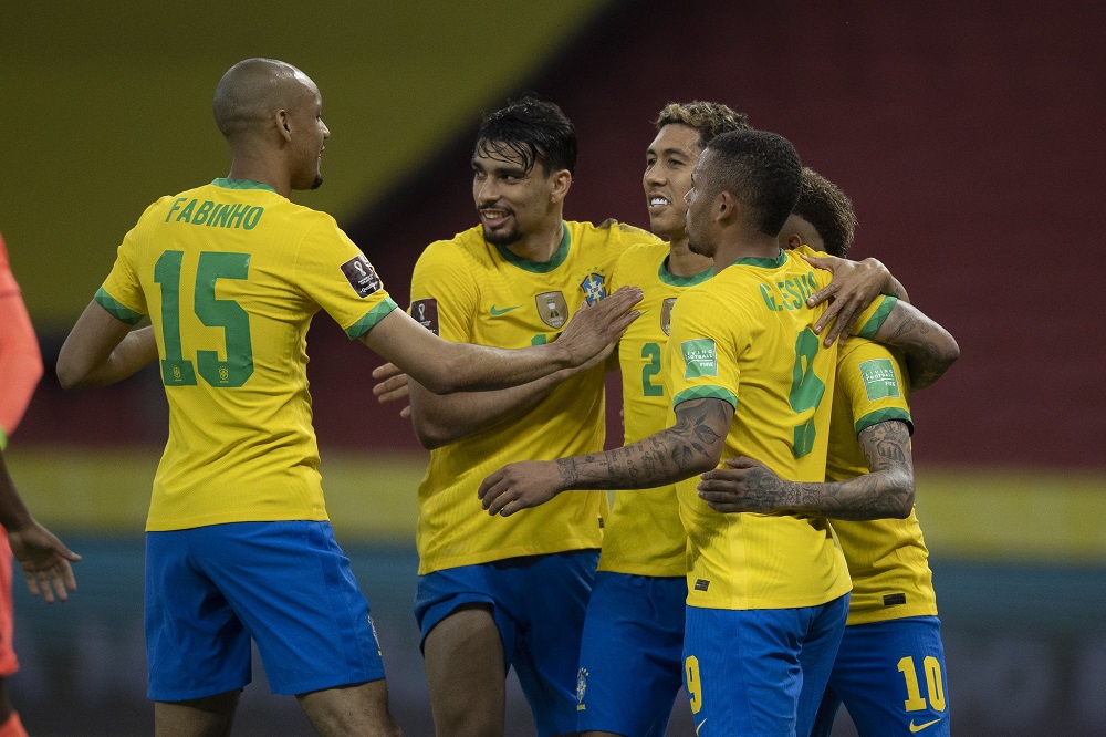 É hoje! Brasil enfrenta o Chile na última partida antes da Copa