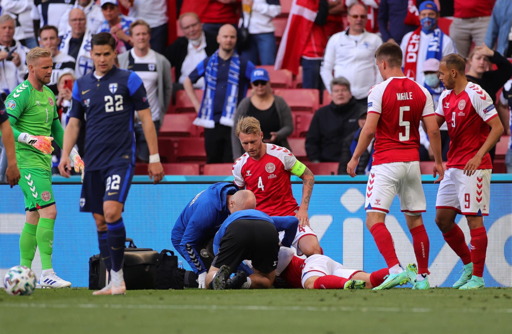 Eriksen volta a jogar uma partida oficial oito meses após ataque cardíaco  na Eurocopa; veja, futebol inglês