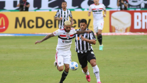 Liziero em ação em partida entre Atlético-MG x São Paulo