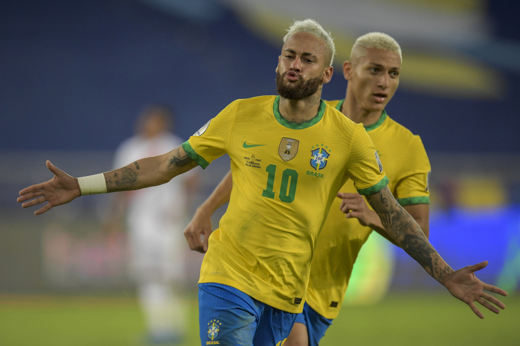 neymar comemora gol do brasil