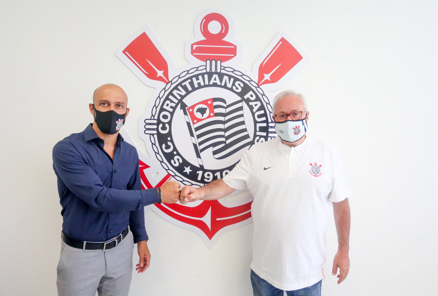 Alessandro e Roberto de Andrade são os diretores do Corinthians