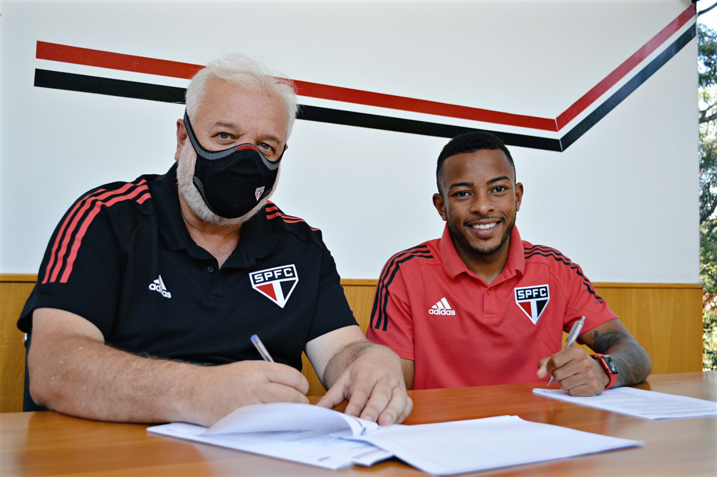 Welington renova contrato com o São Paulo