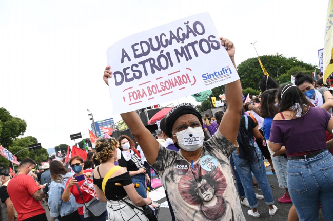 Manifestação contra governo Bolsonaro no Rio de Janeiro