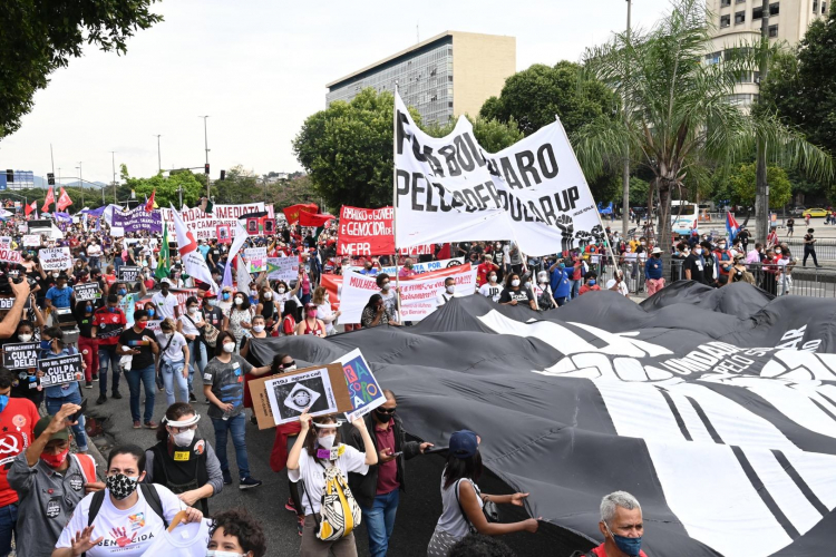 Manifestação contra governo Bolsonaro no Rio de Janeiro