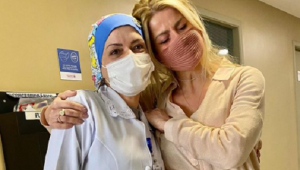 Karina Bacchi recebeu a vacina contra a Covid-19