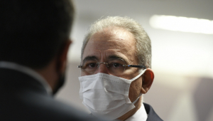 O ministro da Saúde, Marcelo Queiroga, chegando ao Senado Federal para depoimento na CPI da Covid-19