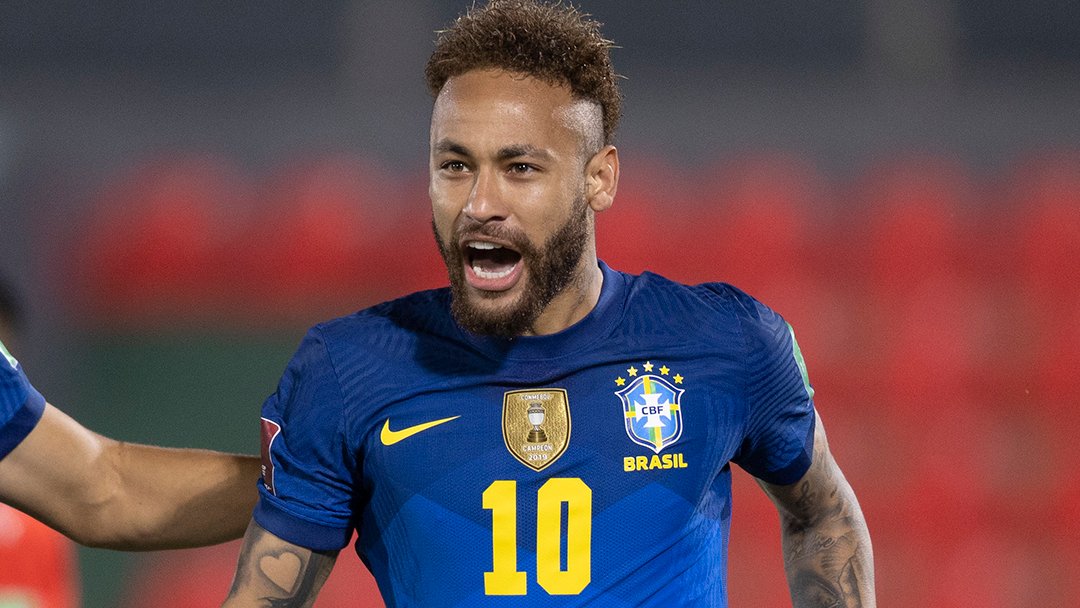 Neymar festeja gol da seleção brasileira na vitória contra o Paraguai pelas Eliminatórias da Copa do Mundo de 2022