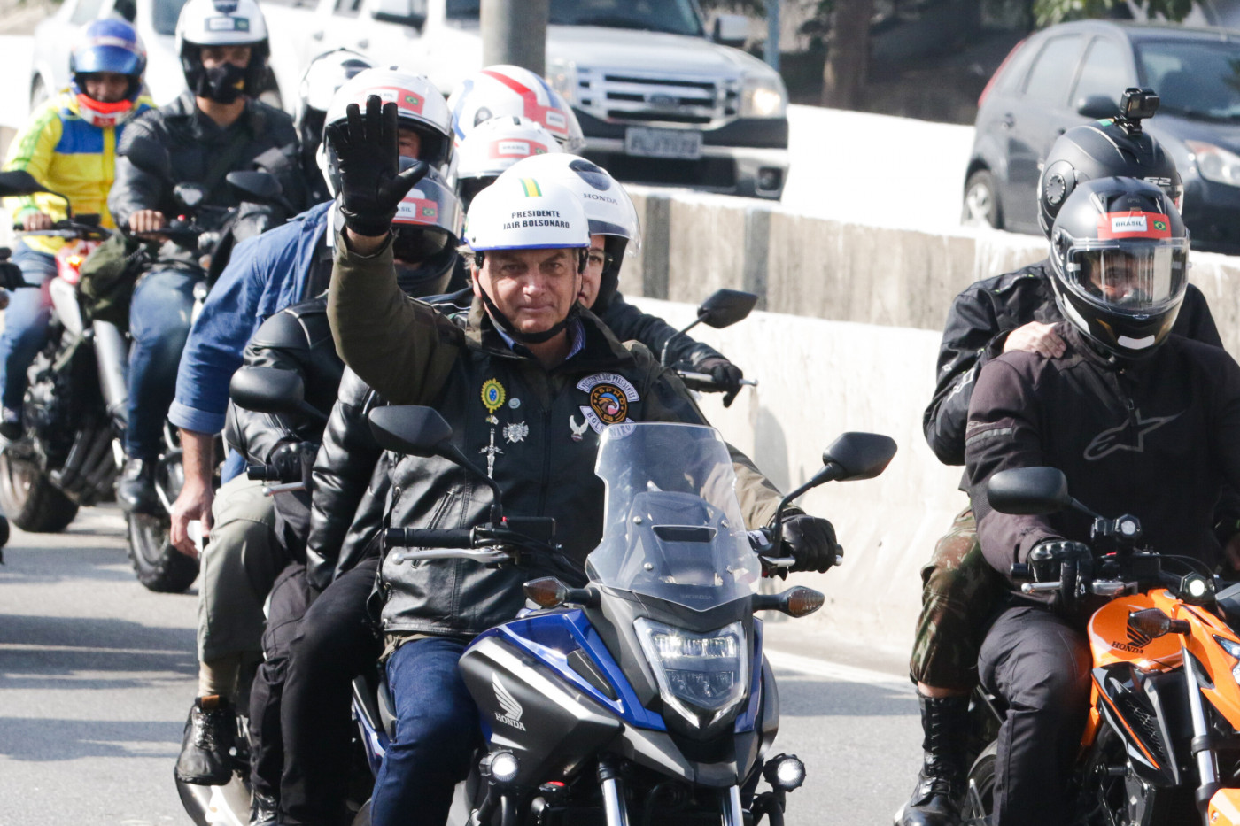 O presidente Jair Bolsonaro participa de motociata em São Paulo