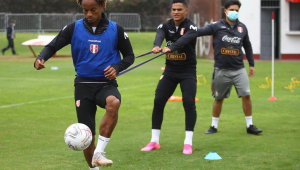 Seleção peruana durante treinamento antes da estreia da Copa América