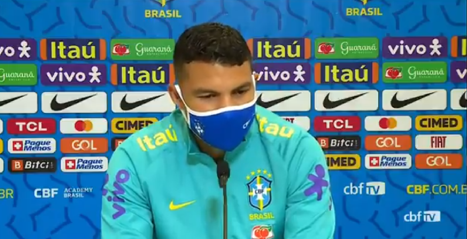 Thiago Silva durante entrevista coletiva