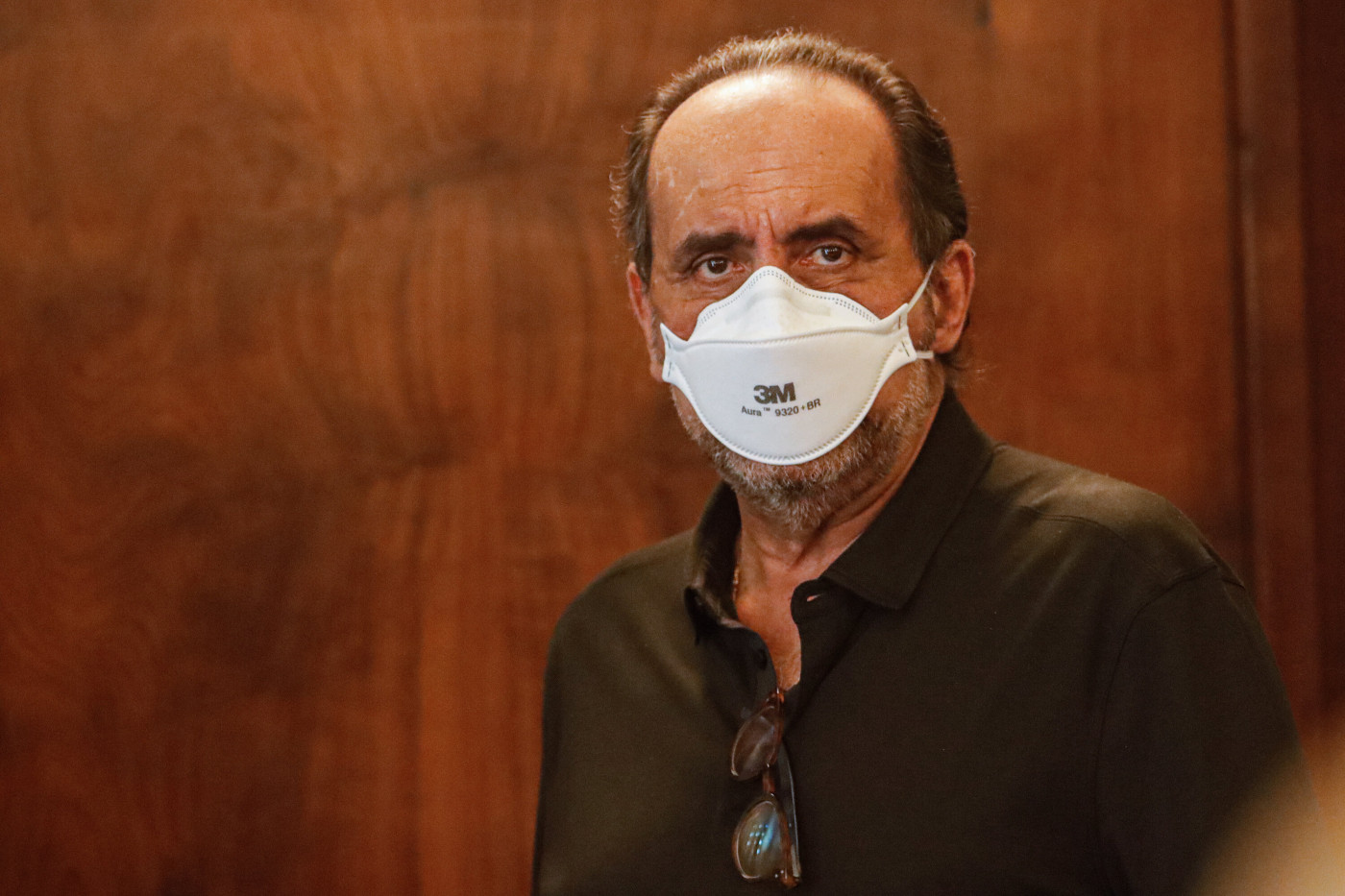 Alexandre Kalil, prefeito de Belo Horizonte, usando máscara