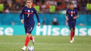 Antoine Griezmann durante partida entre França e Suíça pelas oitavas de final da Eurocopa