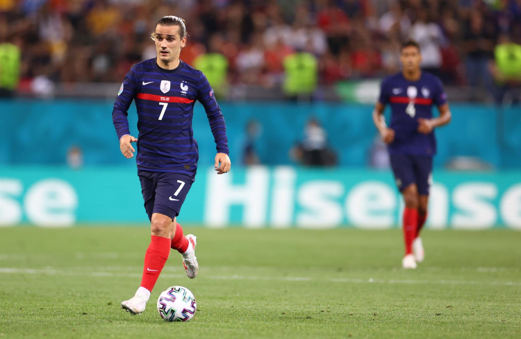 Campeão mundial, Griezmann anuncia aposentadoria da seleção francesa