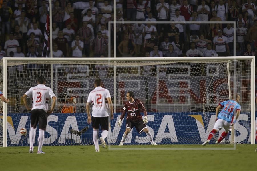 Benedetto marcou para o Arsenal de Sarandí em empate com o São Paulo por 1 a 1, na Libertadores de 2013