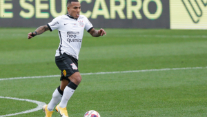 Otero carrega a bola durante Corinthians x Inter de Limeira