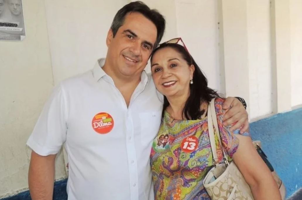 Senador e mãe em campanha para eleição de Dilma
