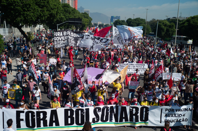 Governo Bolsonaro foi criticado no protesto realizado na região central do Rio de Janeiro