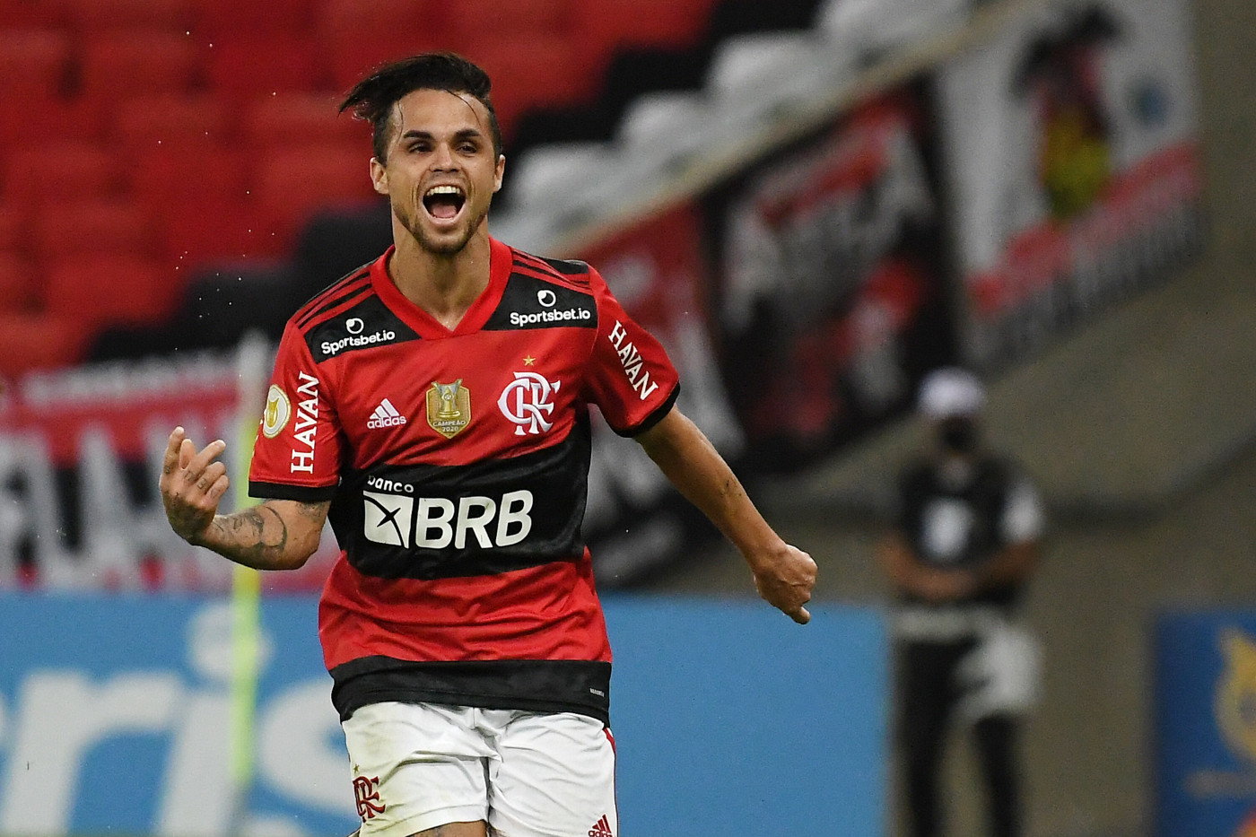 Volta de Pedro aos treinos do Flamengo é marcada por