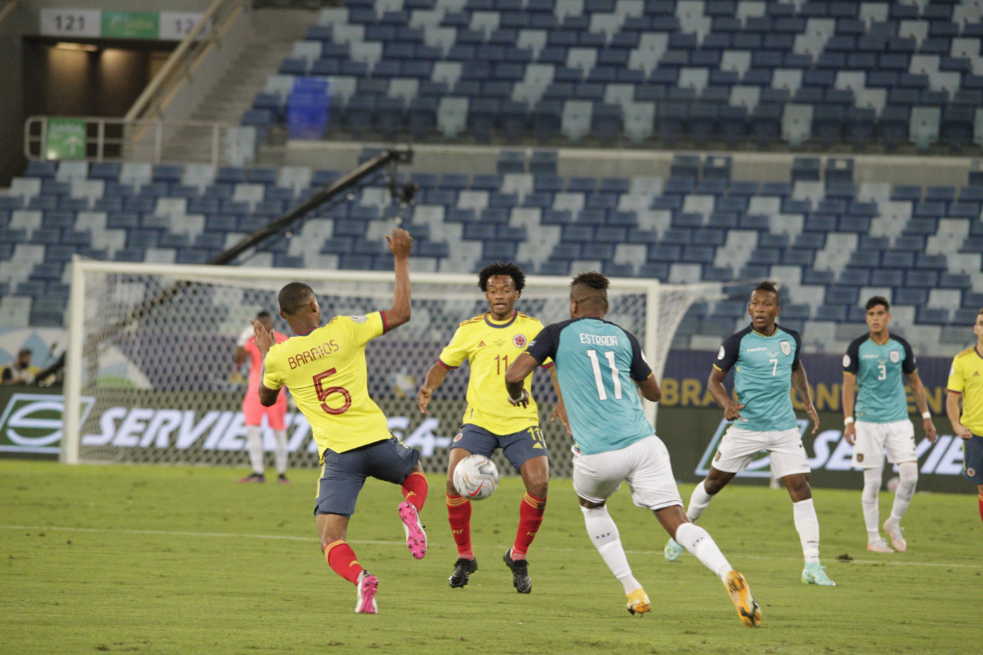 Lance durante partida entre Colômbia e Equador, válido pela Copa América, realizado na cidade de Cuiabá, MT