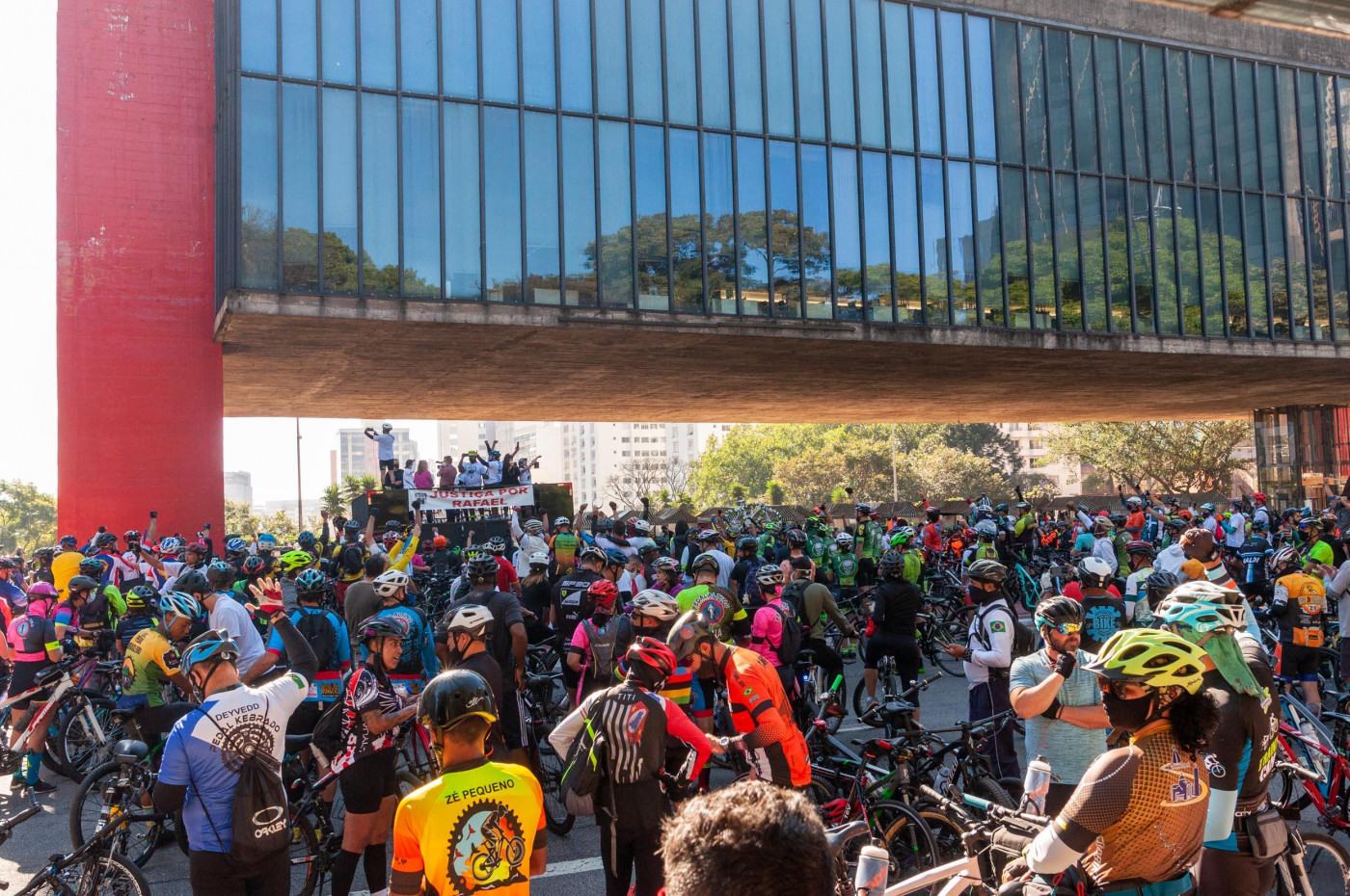 Ciclistas protestam na Avenida Paulista