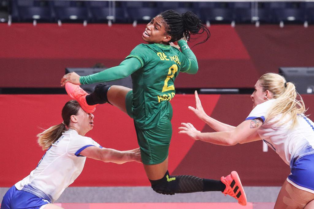 Brasil joga bem e empata com as russas no handebol feminino