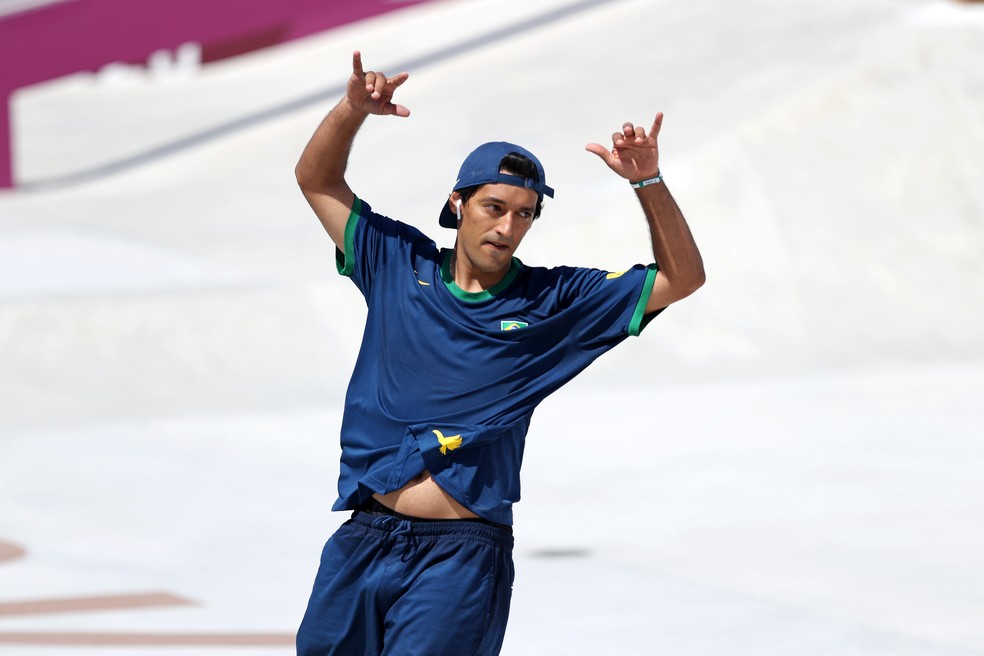 Kelvin Hoefler, do skate, garante a 1ª medalha do Brasil nos Jogos