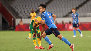 Takefusa Kubo comemorando gol contra a África do Sul