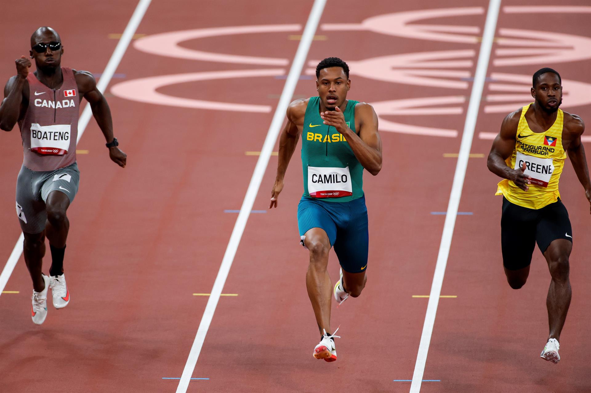 Paulo André, ao centro, está fora da final dos 100 m nos Jogos Olímpicos de Tóquio