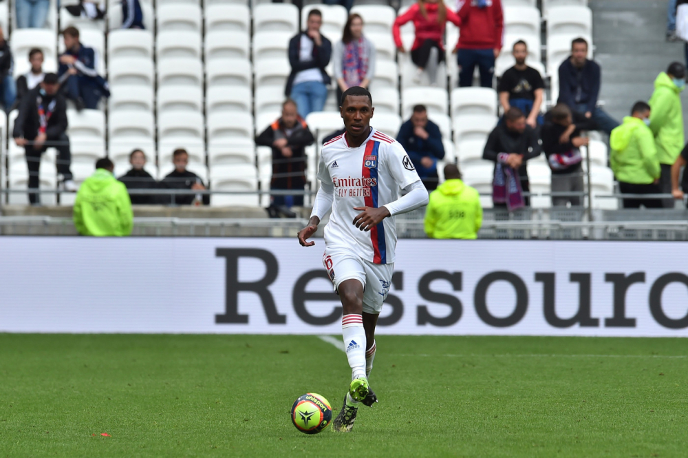 Marcelo, zagueiro do Lyon, foi punido por mau comportamento